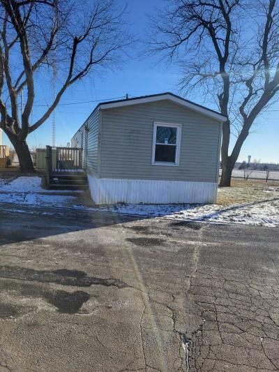 Mobile Home at 4045 Bobolink Lane Hiawatha, IA 52233