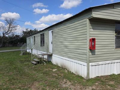 Mobile Home at 10730 Skewlee Road, Site 2 Thonotosassa, FL 33592