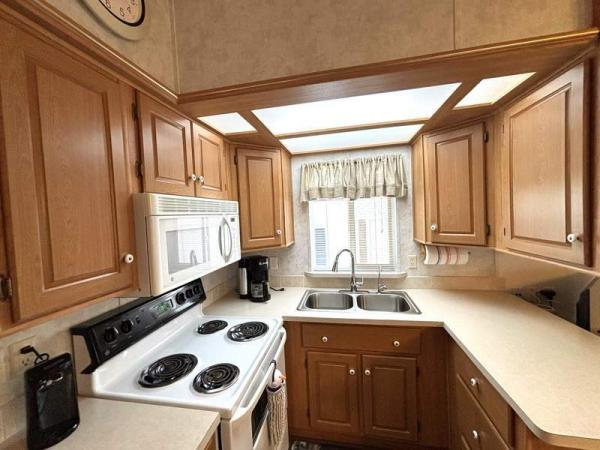2002 Cavco Manufactured Home