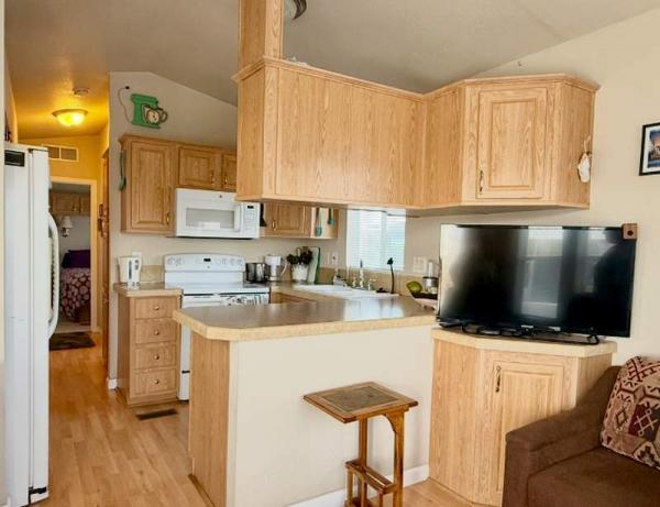 2010 Champion Manufactured Home