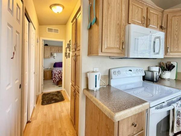 2010 Champion Manufactured Home