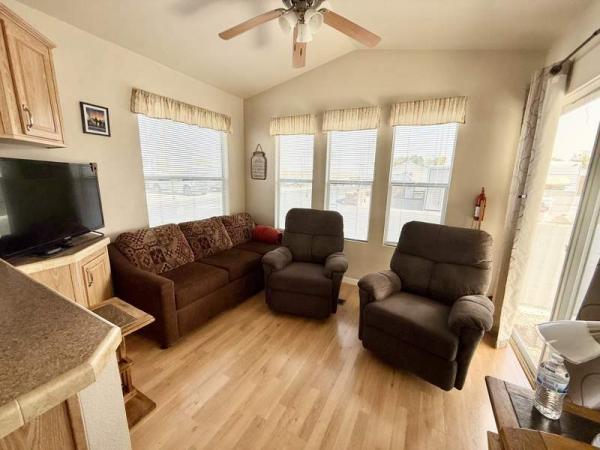 2010 Champion Manufactured Home