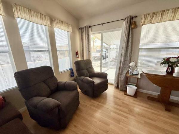 2010 Champion Manufactured Home