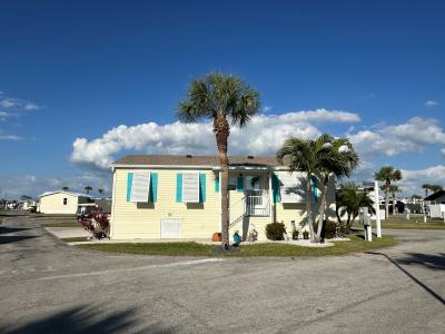 Photo 3 of 26 of home located at 88 Huron Fort Myers Beach, FL 33931