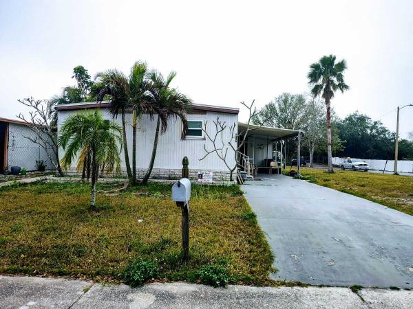 Photo 1 of 2 of home located at 7398 80th Ter N , Lot 68 Saint Petersburg, FL 33707