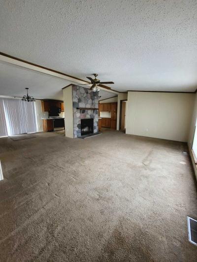 Photo 5 of 14 of home located at 1950 Borman Ct #73 Milford, MI 48381