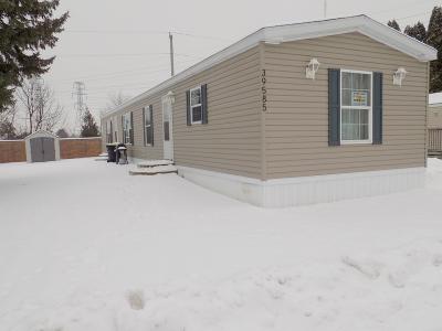 Mobile Home at 39585 Neston St Novi, MI 48377