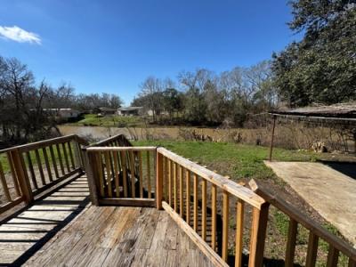 Photo 4 of 15 of home located at 6641 Highway 308 Belle Rose, LA 70341