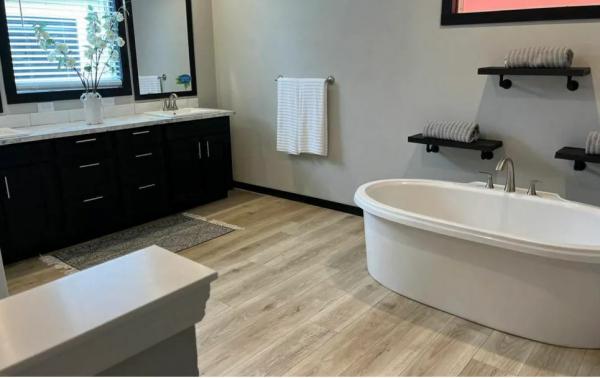 2022 Clayton 32EZL32724BH22 Mobile Home