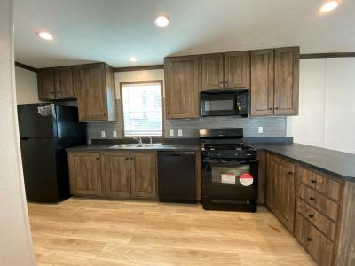 Mobile Home at 25 Armstrong Flushing, MI 48433