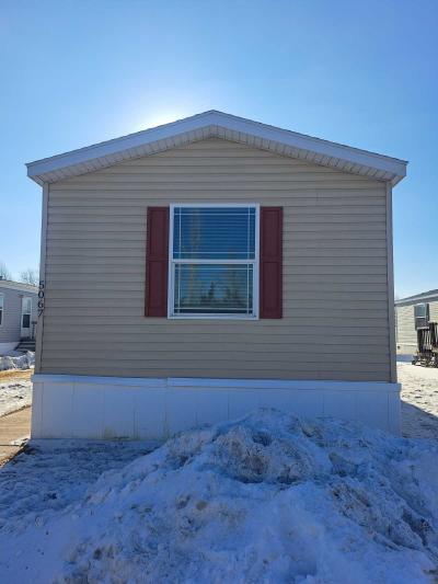 Mobile Home at 5067 Copper Gate Dr Grand Forks, ND 58203