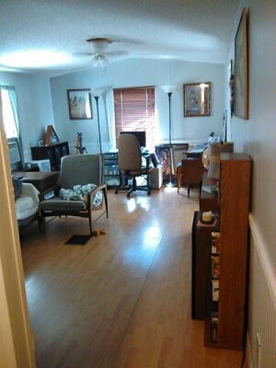 Photo 2 of 9 of home located at 1610 West Bay Dr. Largo, FL 33770