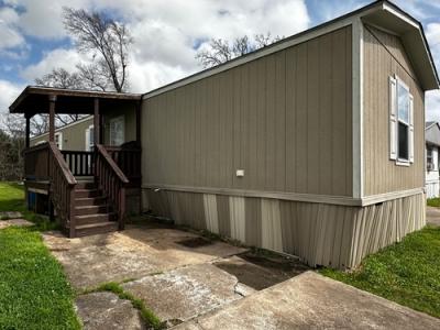 Mobile Home at 8903 C E King Pkwy 5 Houston, TX 77044