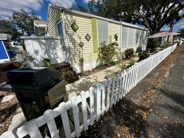 1991 Fleetwood NA Mobile Home