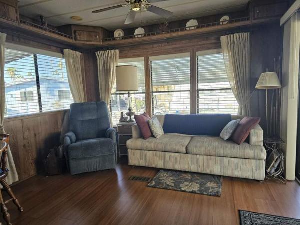 1985 Skyline Manufactured Home