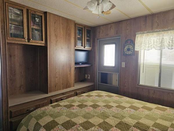 1985 Skyline Manufactured Home