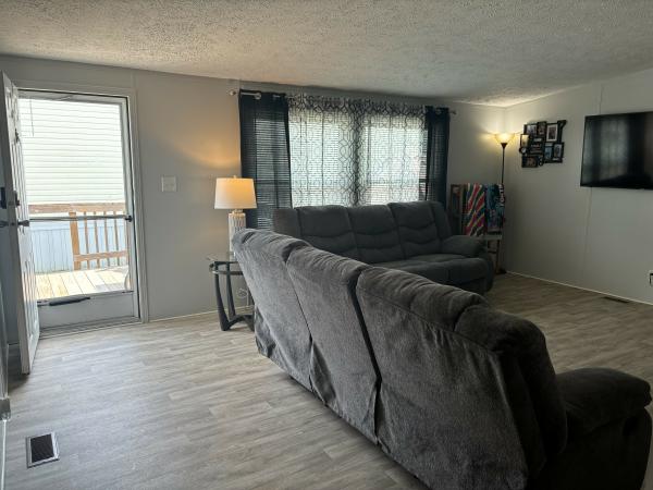 2001 Redman  Home