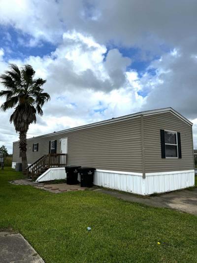 Mobile Home at 1 Fox Meadow Drive Alvin, TX 77511