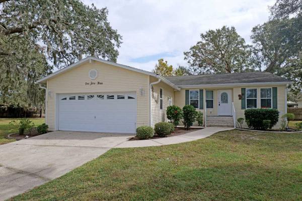 Photo 1 of 2 of home located at 103 Park Court Leesburg, FL 34788