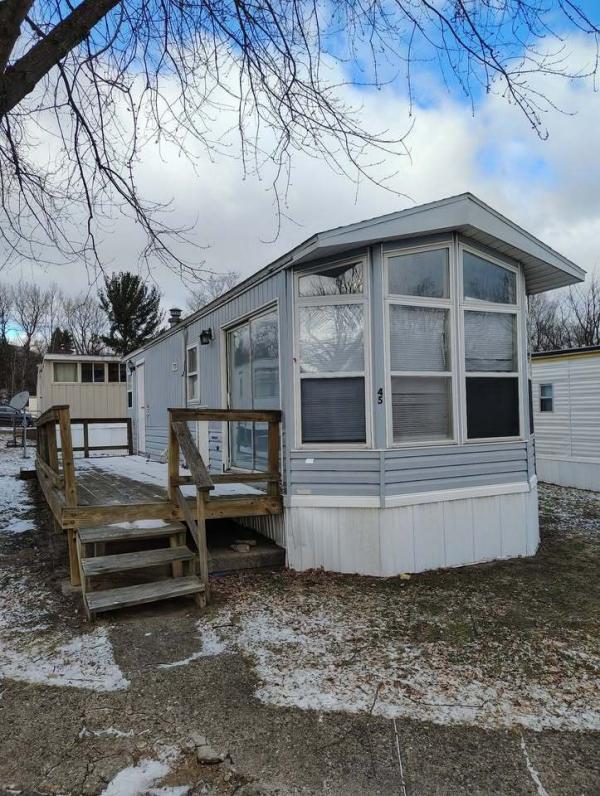 Photo 1 of 2 of home located at 500 Pioneer Rd. Lot 45 Marquette, MI 49855