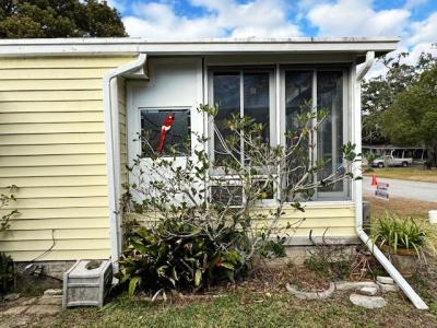 Photo 3 of 72 of home located at 2402 Leeson Street Brooksville, FL 34601