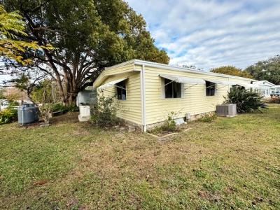 Photo 5 of 72 of home located at 2402 Leeson Street Brooksville, FL 34601