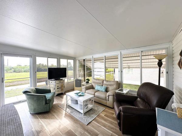 1998 Palm Harbor Manufactured Home