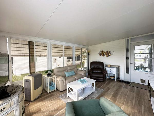 1998 Palm Harbor Manufactured Home
