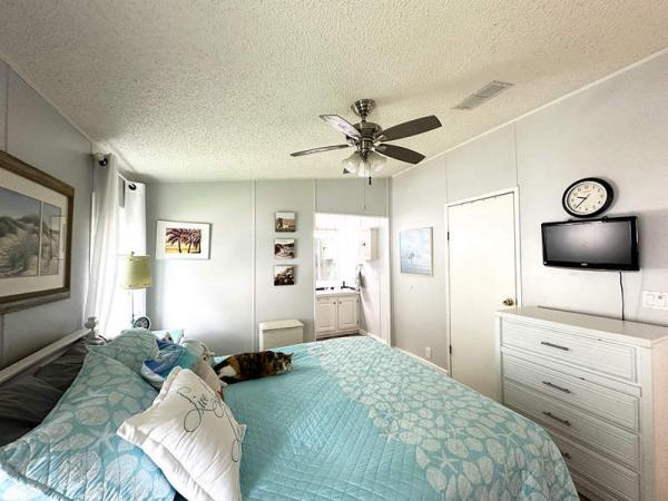 1998 Palm Harbor Manufactured Home