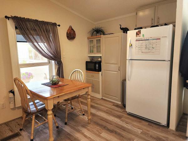 1987 KAUFMAN & BROAD Singlewide Mobile Home