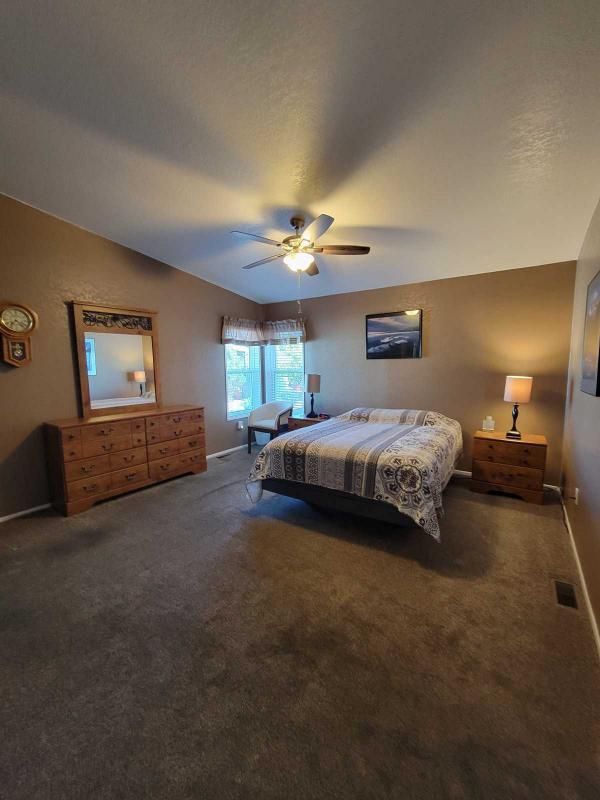 1998 HALLMARK Mobile Home