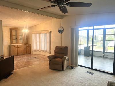 Photo 4 of 20 of home located at 35711 Washington Loop Road #Mh23 Punta Gorda, FL 33982