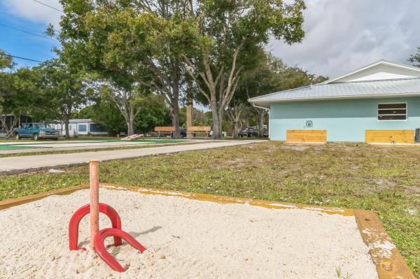 1985 Palm Harbor Manufactured Home