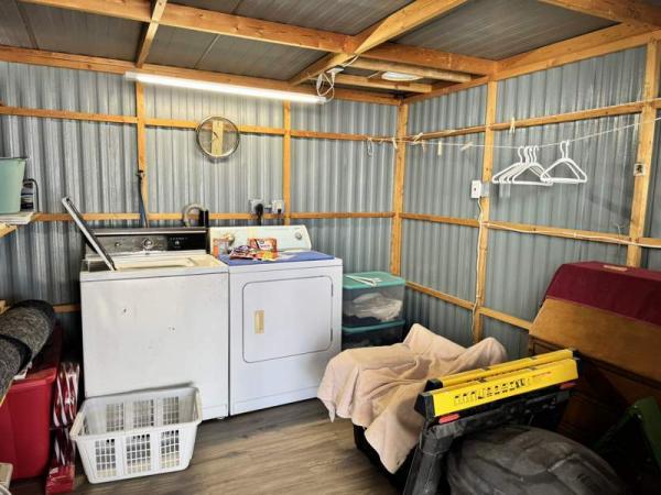 1988 Schult Manufactured Home