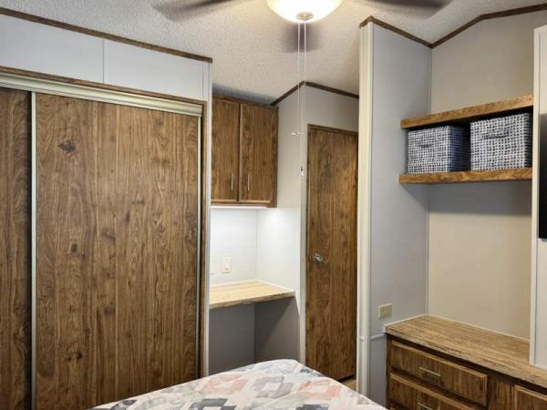1988 Schult Manufactured Home