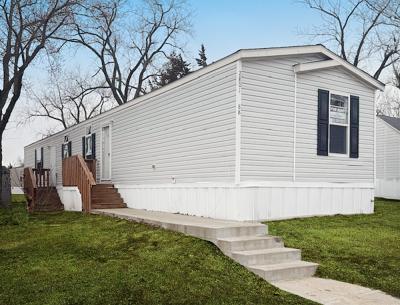 Mobile Home at 2801 S 72nd Dr. Lot 88 Kansas City, KS 66106