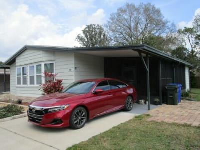 Photo 3 of 41 of home located at 1050 Cosmos Dr. Lakeland, FL 33803