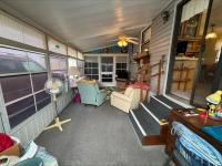 1990 Oakwood Mobile Home