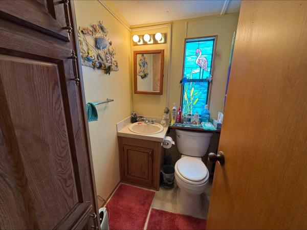 1990 Oakwood Mobile Home