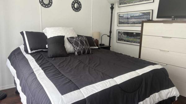 1990 Chandeleur Manufactured Home