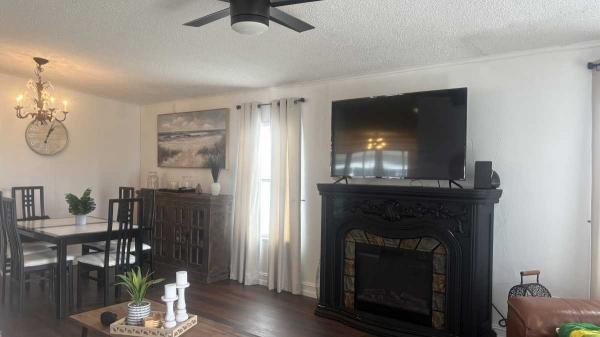 1990 Chandeleur Manufactured Home