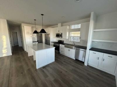 Photo 5 of 45 of home located at 15455 Glenoaks Blvd. #450 Sylmar, CA 91342