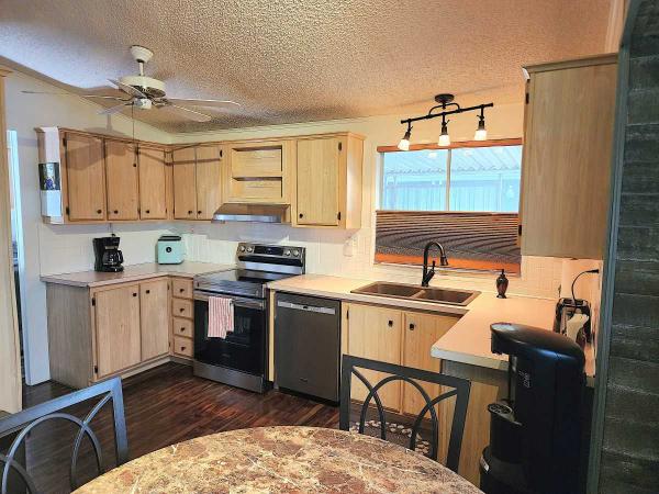 1994 PALM HARBOR PHOENICIAN Mobile Home