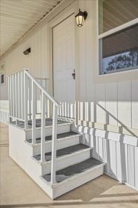 Redmond Homes Flamingo  Mobile Home