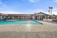 Redmond Homes Flamingo  Mobile Home