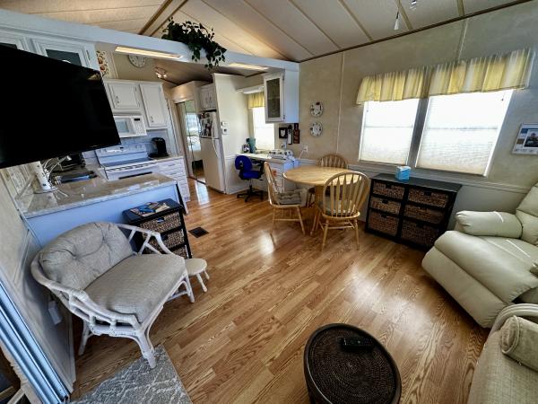 1990 Mobile Home