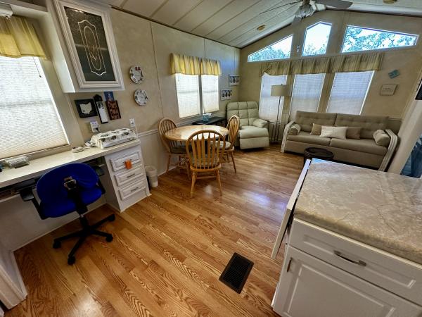 1990 Mobile Home