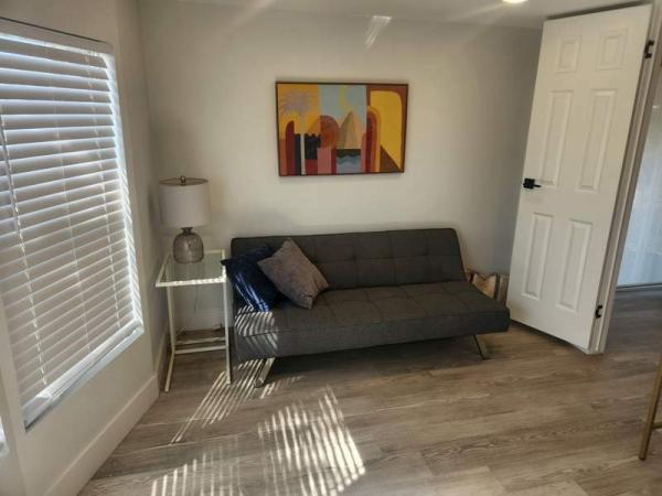 1986 CLAR Manufactured Home