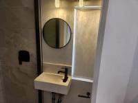 1986 CLAR Manufactured Home