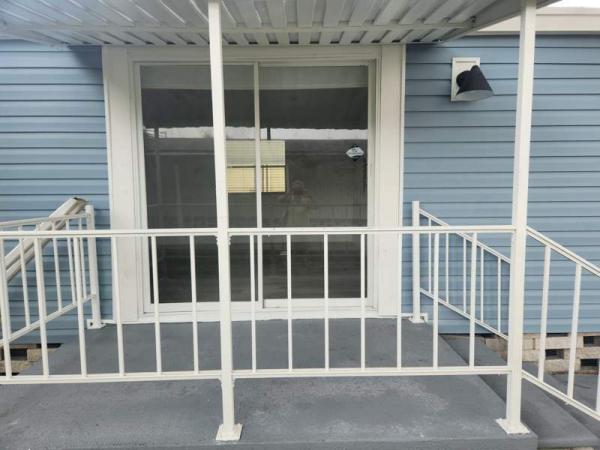 1986 CLAR Manufactured Home